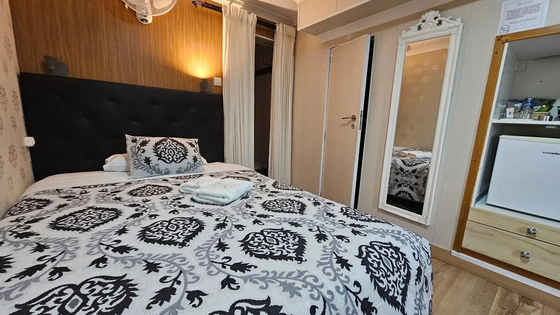 Charme Da Graca - Guest House Lisbon